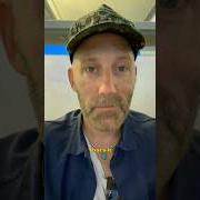 El texto musical PERFECT LIGHT de MAT KEARNEY también está presente en el álbum Hanging by a heartstring (2026)