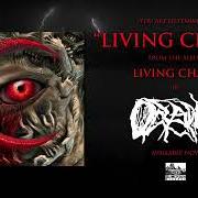 El texto musical MASS PRODUCED de OCEANO también está presente en el álbum Living chaos (2024)