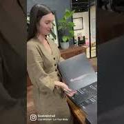 El texto musical BLUE de LISA MITCHELL también está presente en el álbum A place to fall apart (2022)
