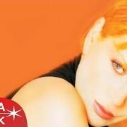 El texto musical KIMLER GELDI KIMLER GEÇTI de AJDA PEKKAN también está presente en el álbum Diva (2000)