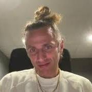 El texto musical POV de GHEMON también está presente en el álbum Una cosetta così (2025)