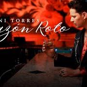 El texto musical PASÁNDOLA BIEN de LEONI TORRES también está presente en el álbum Corazón roto (2023)