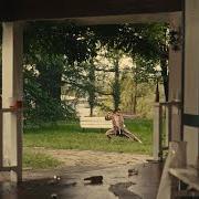 El texto musical COME NOI NON C'È NESSUNO de OLLY también está presente en el álbum Tutta vita (sempre) (2025)