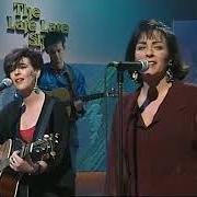 El texto musical FIELDS OF DUBLIN 4 de ELEANOR MCEVOY también está presente en el álbum Out there (2006)