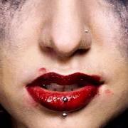 El texto musical AS YOU'RE FALLING DOWN de ESCAPE THE FATE también está presente en el álbum There's no sympathy for the dead (2006)